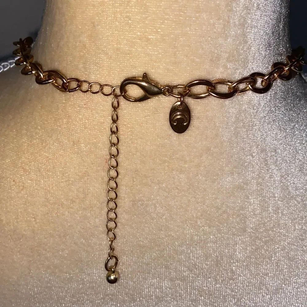 C Vintage Woman Necklace - Picture 8 of 10